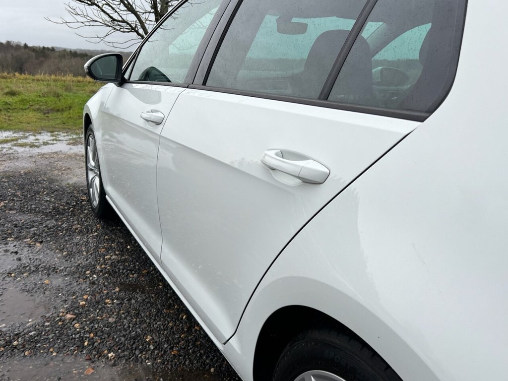 Used Volkswagen Golf 2017 for sale - 77276480: Photo 31