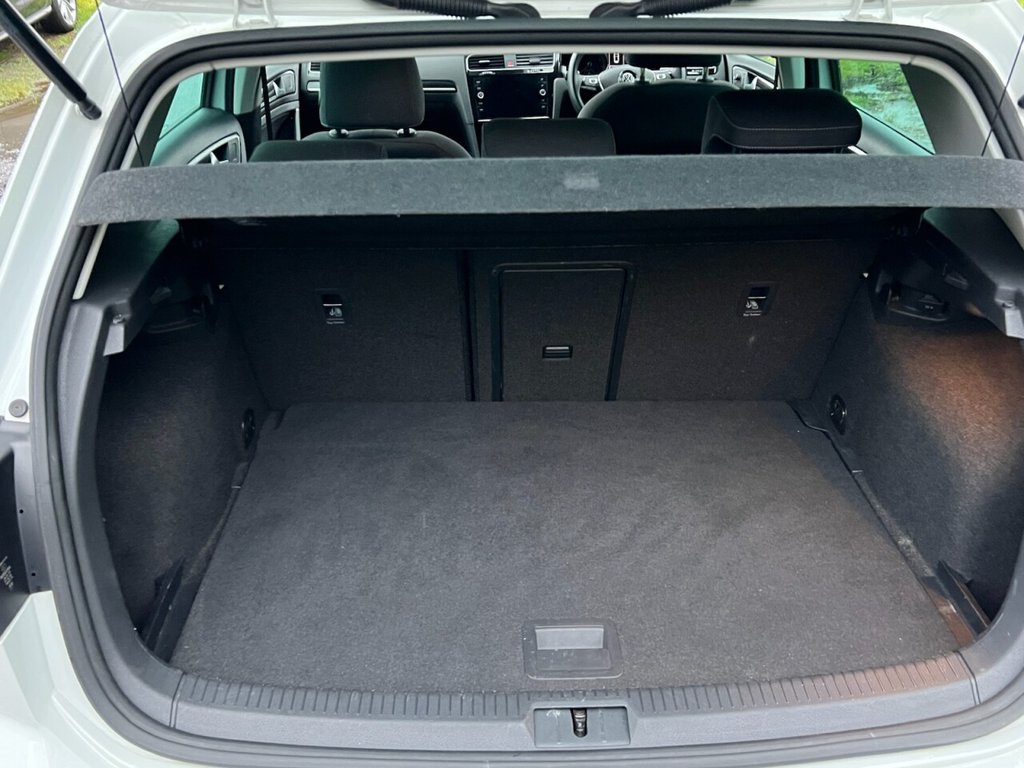 Used Volkswagen Golf 2017 for sale - 77276480: Photo 37