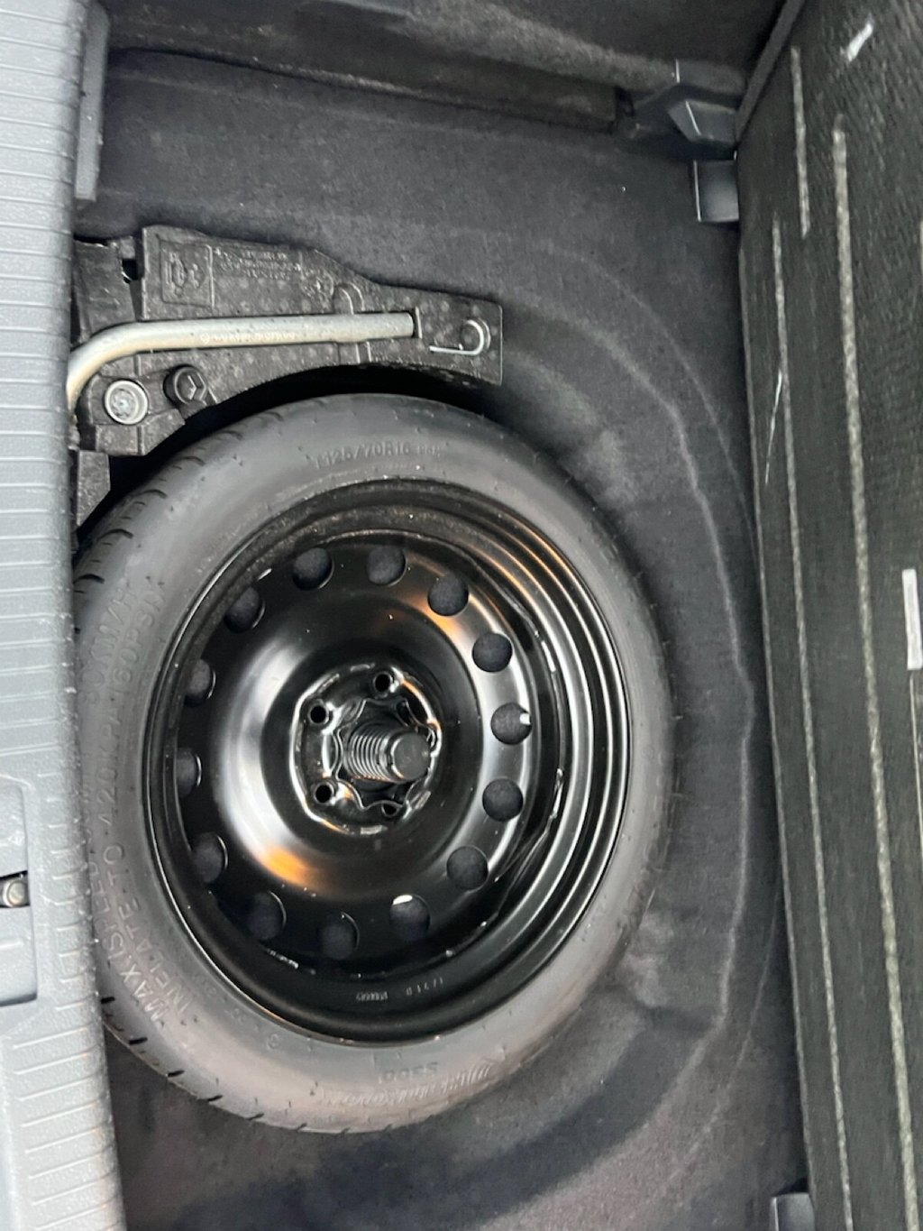 Used Volkswagen Golf 2017 for sale - 77276480: Photo 39