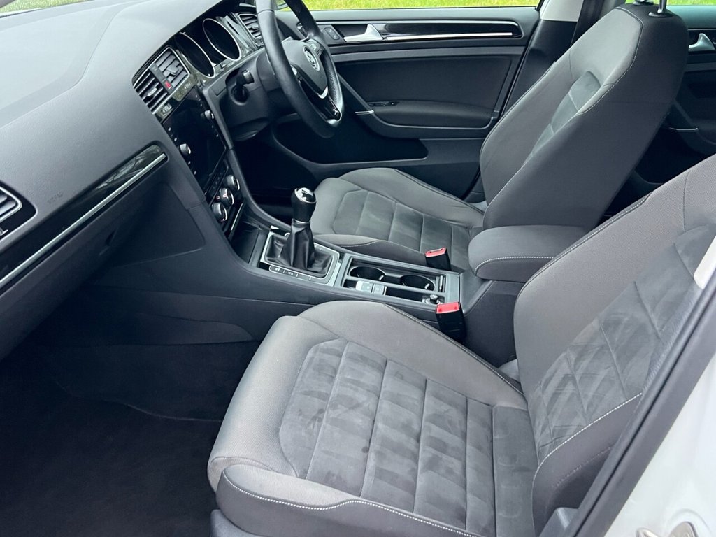 Used Volkswagen Golf 2017 for sale - 77276480: Photo 42