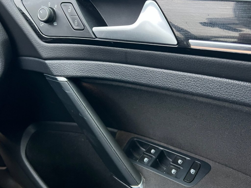 Used Volkswagen Golf 2017 for sale - 77276480: Photo 45