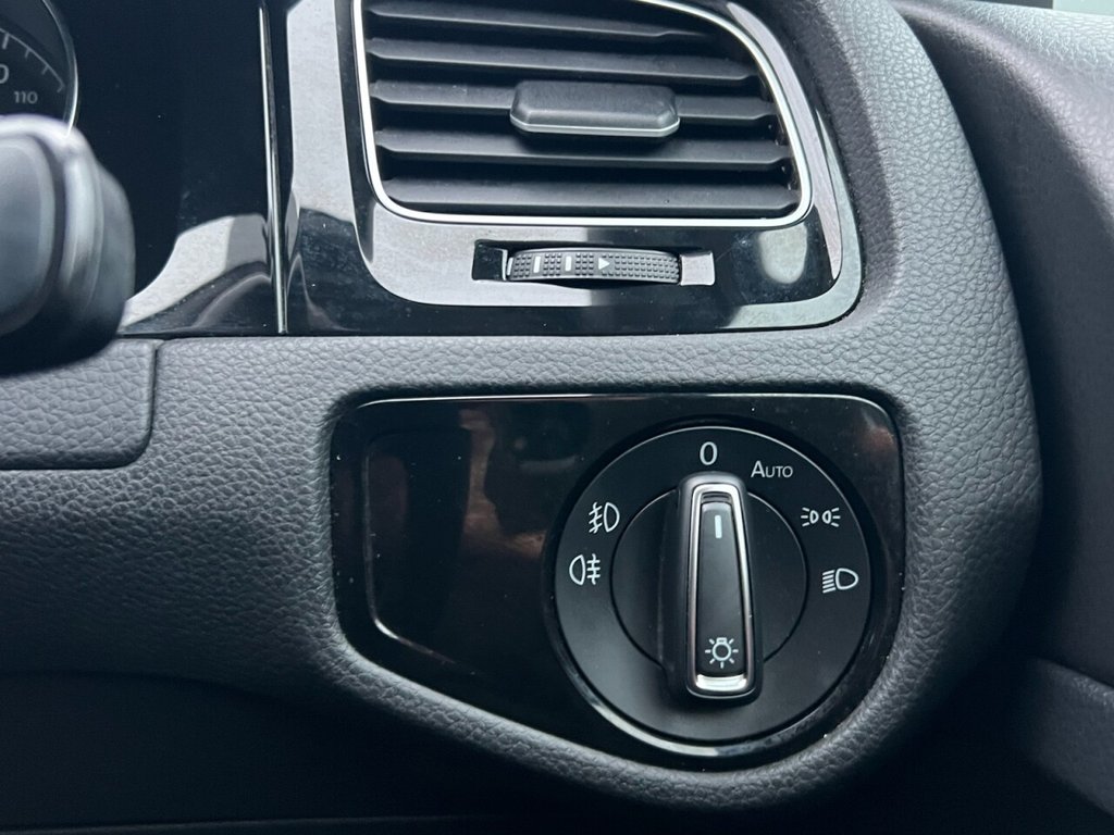 Used Volkswagen Golf 2017 for sale - 77276480: Photo 46