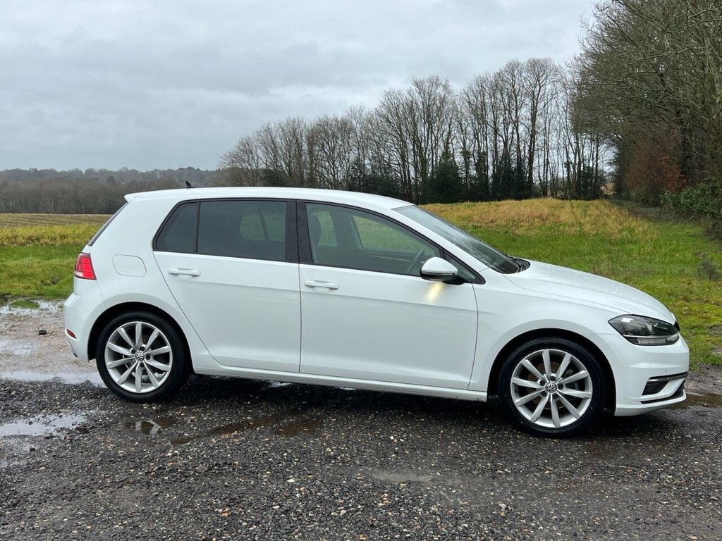 Used Volkswagen Golf 2017 for sale - 77276480: Photo 5