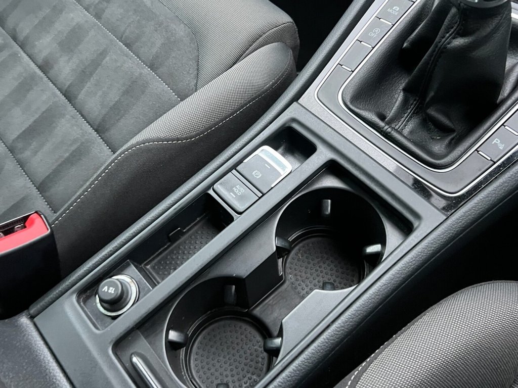 Used Volkswagen Golf 2017 for sale - 77276480: Photo 50