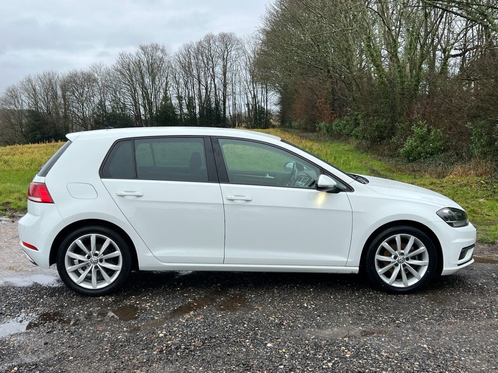 Used Volkswagen Golf 2017 for sale - 77276480: Photo 6
