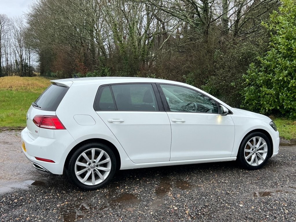 Used Volkswagen Golf 2017 for sale - 77276480: Photo 7