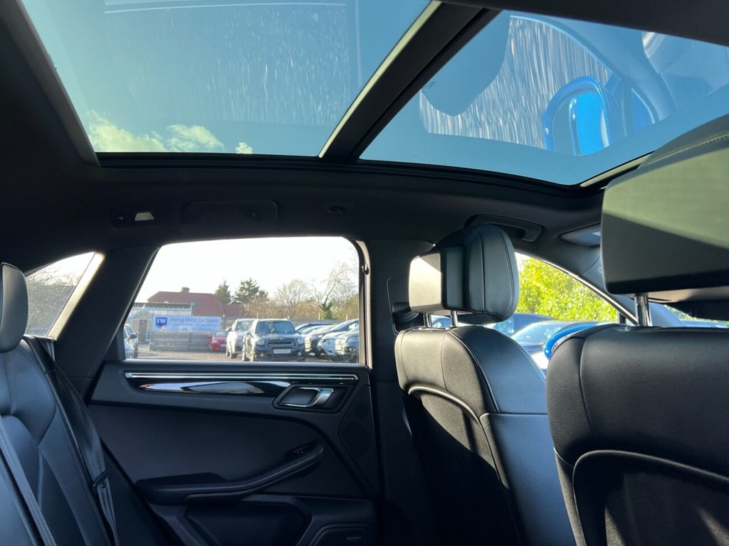 Used Porsche Macan 2015 for sale - 77027026: Photo 42