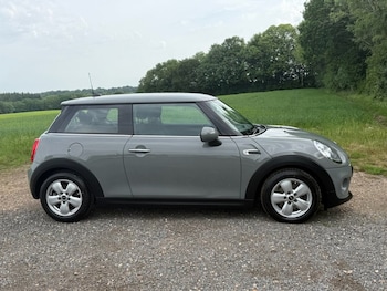 Used MINI Hatch 2017 for sale - 78749664: Photo