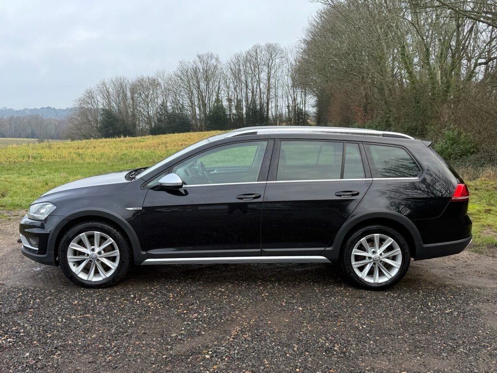 Used Volkswagen Golf 2016 for sale - 77250411: Photo 20