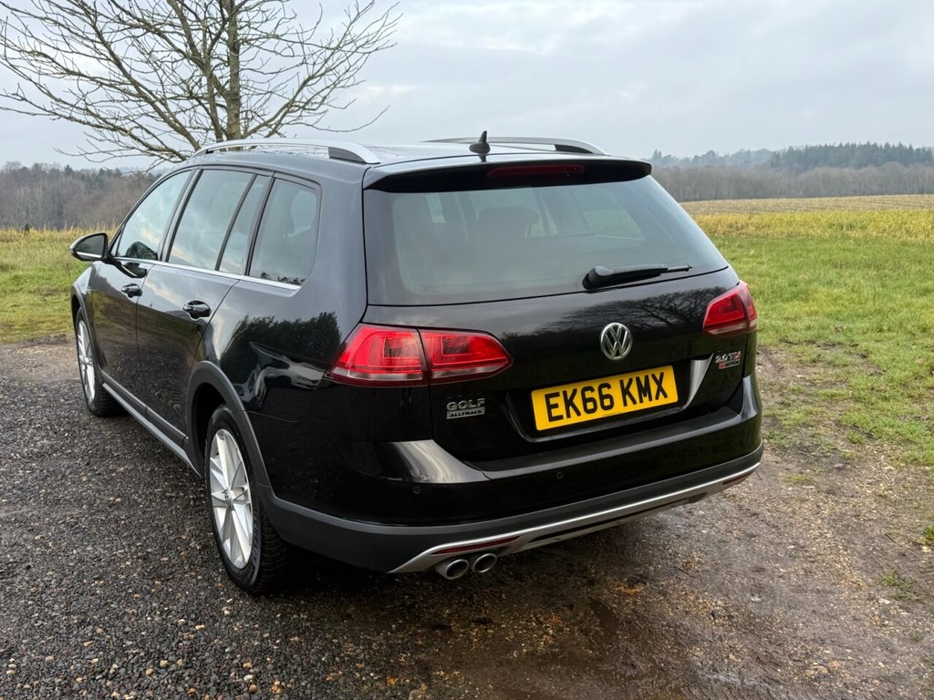 Used Volkswagen Golf 2016 for sale - 77250411: Photo 24