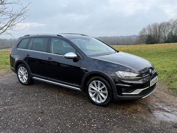 Used Volkswagen Golf 2016 for sale - 77250411: Photo