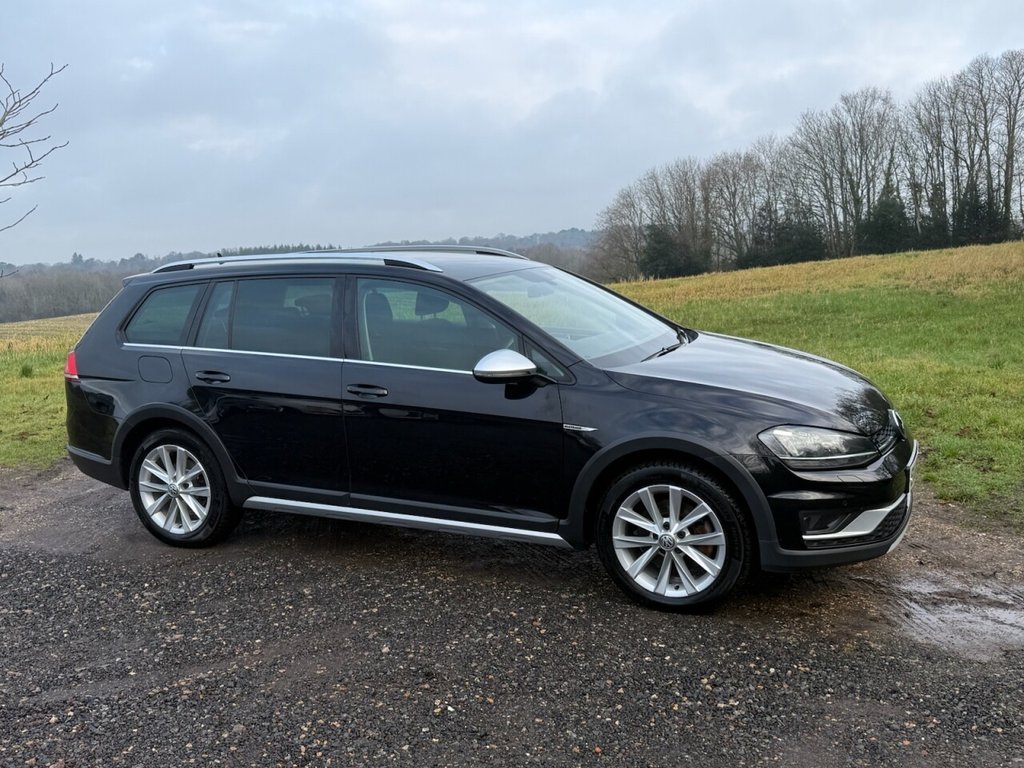 Used Volkswagen Golf 2016 for sale - 77250411: Photo 3