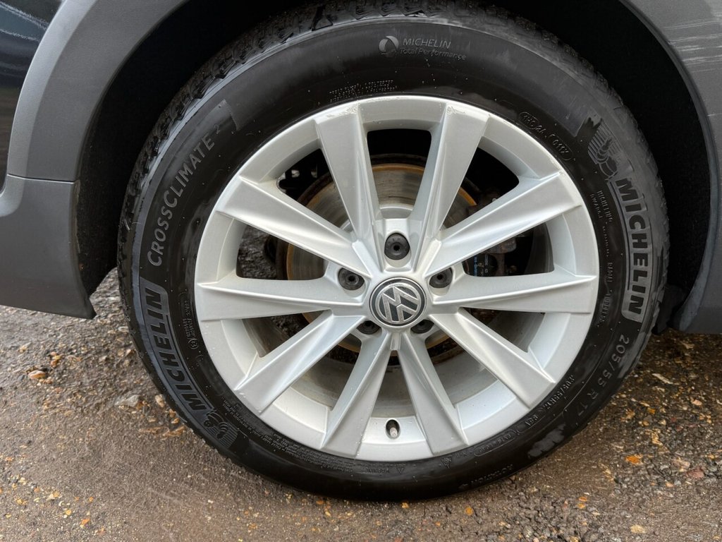 Used Volkswagen Golf 2016 for sale - 77250411: Photo 30