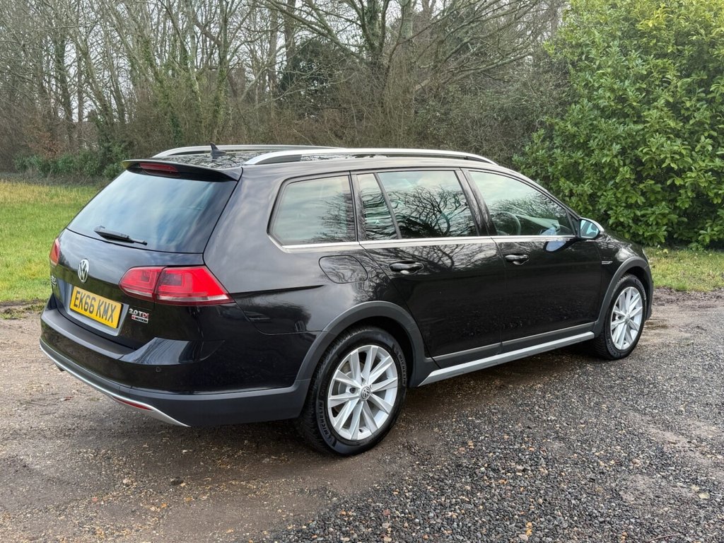 Used Volkswagen Golf 2016 for sale - 77250411: Photo 9