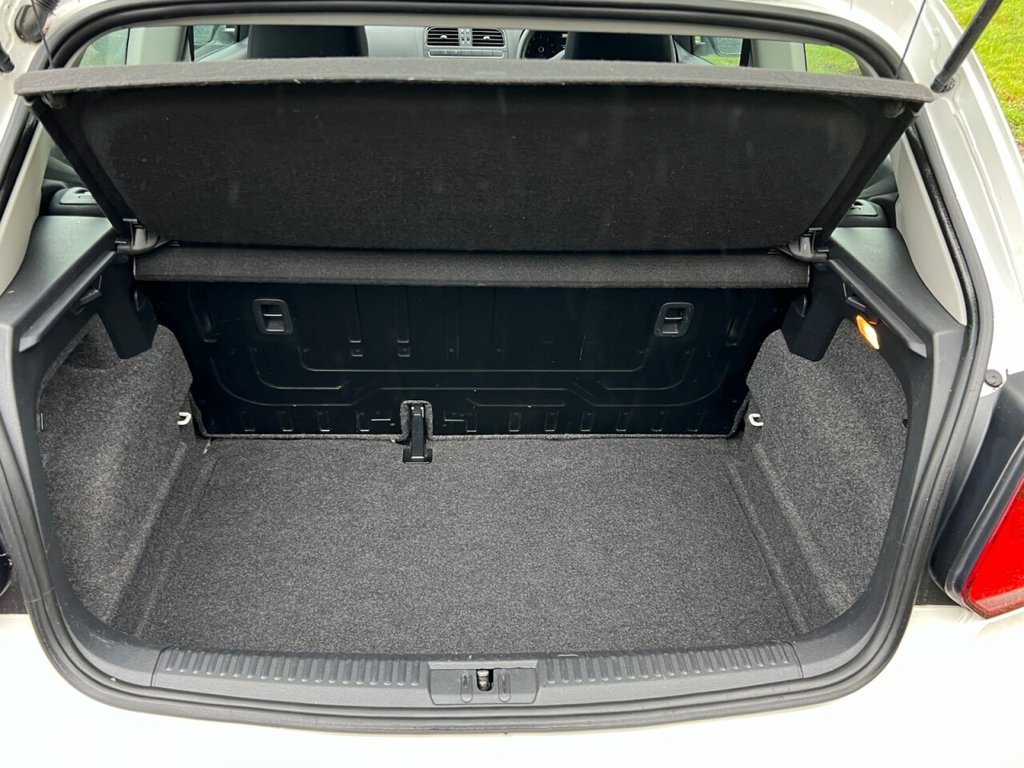 Used Volkswagen Polo 2011 for sale - 76791607: Photo 40