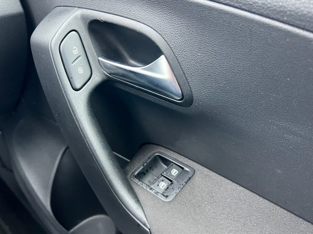 Used Volkswagen Polo 2011 for sale - 76791607: Photo 46