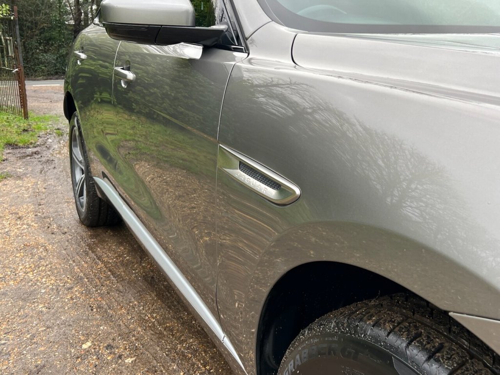 Used Jaguar F-Pace 2017 for sale - 77534155: Photo 32