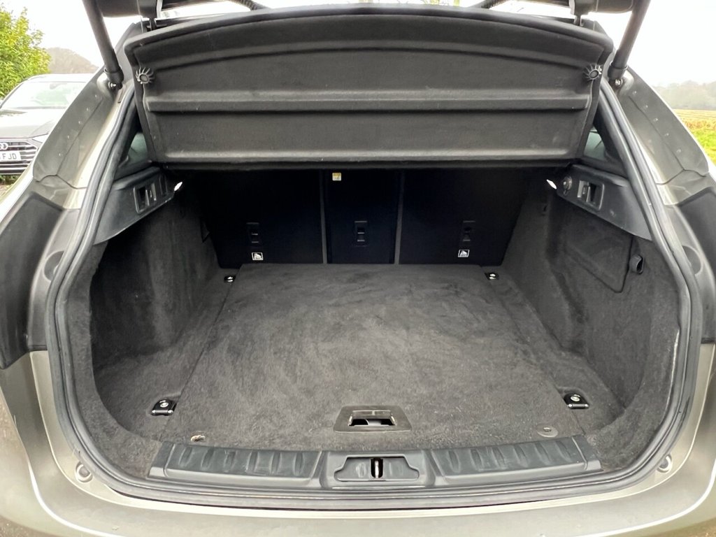 Used Jaguar F-Pace 2017 for sale - 77534155: Photo 42