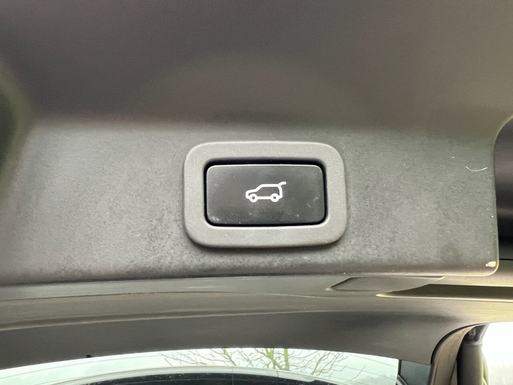 Used Jaguar F-Pace 2017 for sale - 77534155: Photo 43