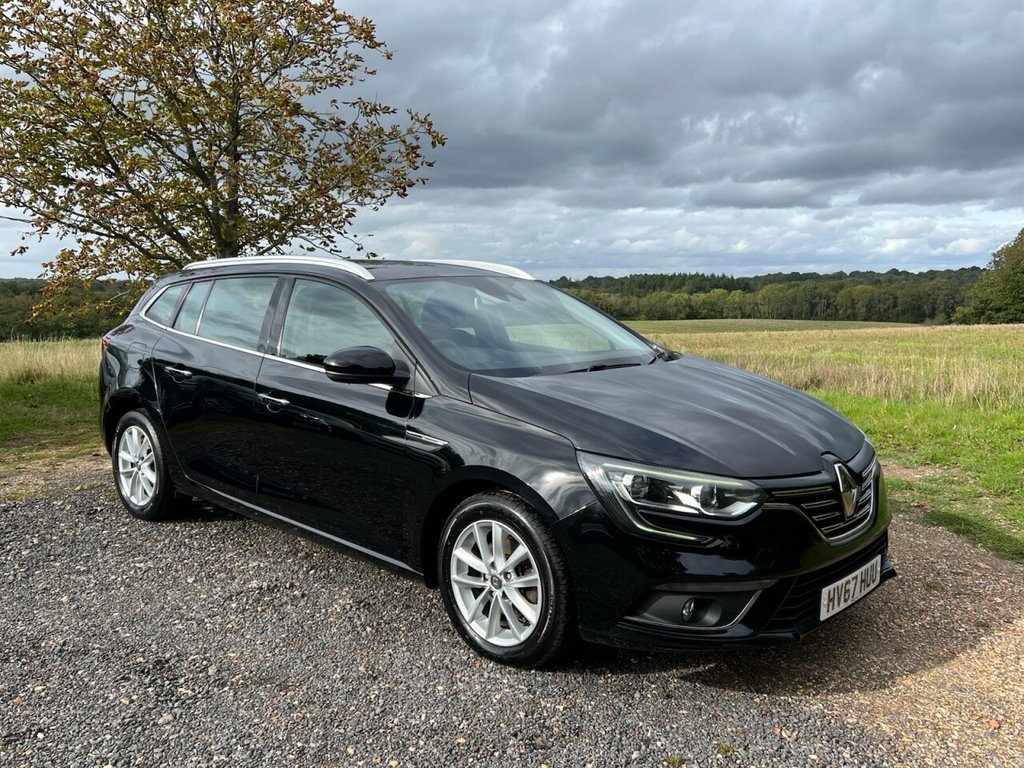 Used Renault Megane 2017 for sale - 76791614: Photo 2