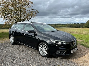 Used Renault Megane 2017 for sale - 76791614: Photo