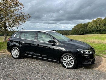 Used Renault Megane 2017 for sale - 76791614: Photo
