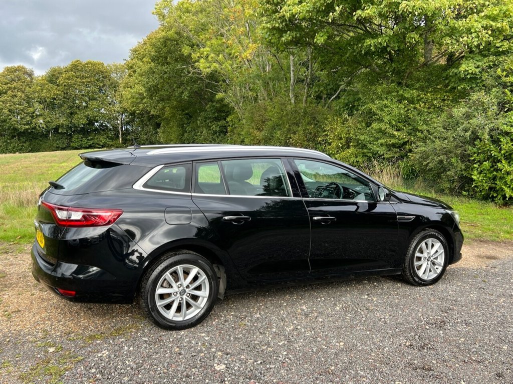 Used Renault Megane 2017 for sale - 76791614: Photo 7