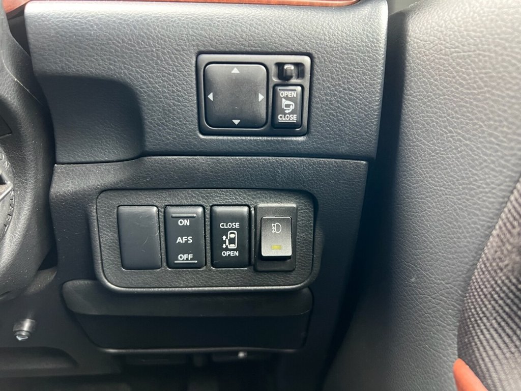 Used Nissan Elgrand 2021 for sale - 76840865: Photo 47