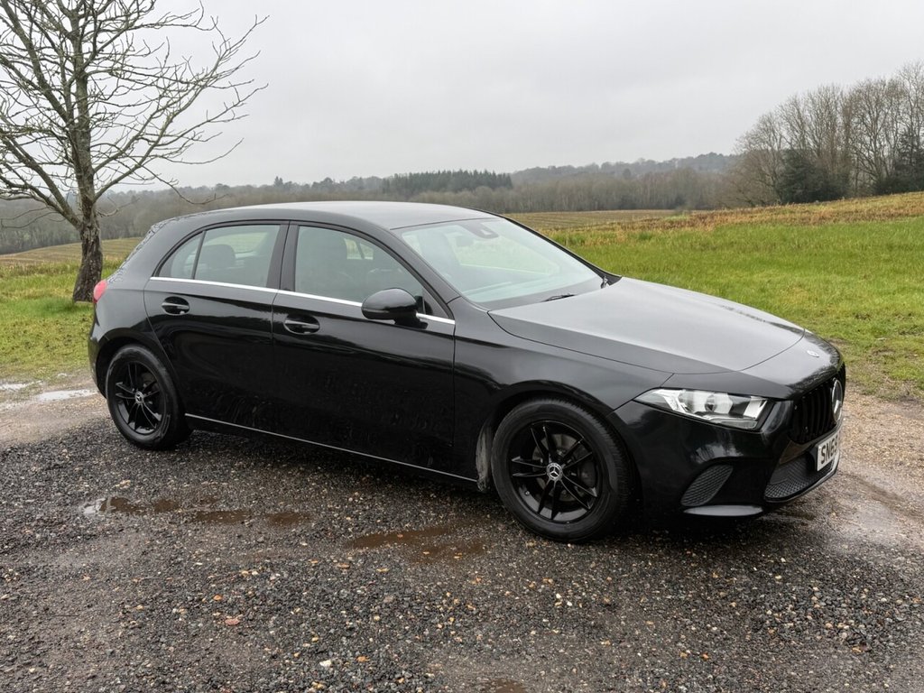 Used Mercedes-Benz A-Class 2019 for sale - 77608649: Photo 2