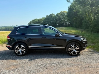 Used Volkswagen Touareg 2015 for sale - 79022873: Photo