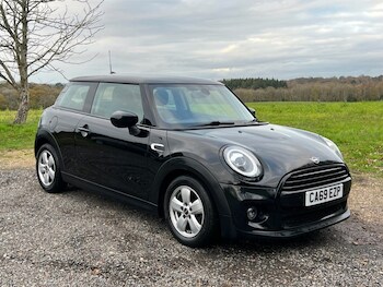 Used MINI Hatch 2019 for sale - 76791622: Photo