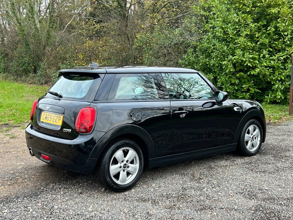 Used MINI Hatch 2019 for sale - 76791622: Photo 8