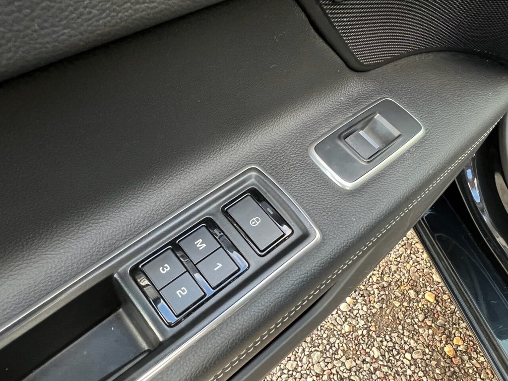 Used Jaguar XF 2017 for sale - 76791619: Photo 49