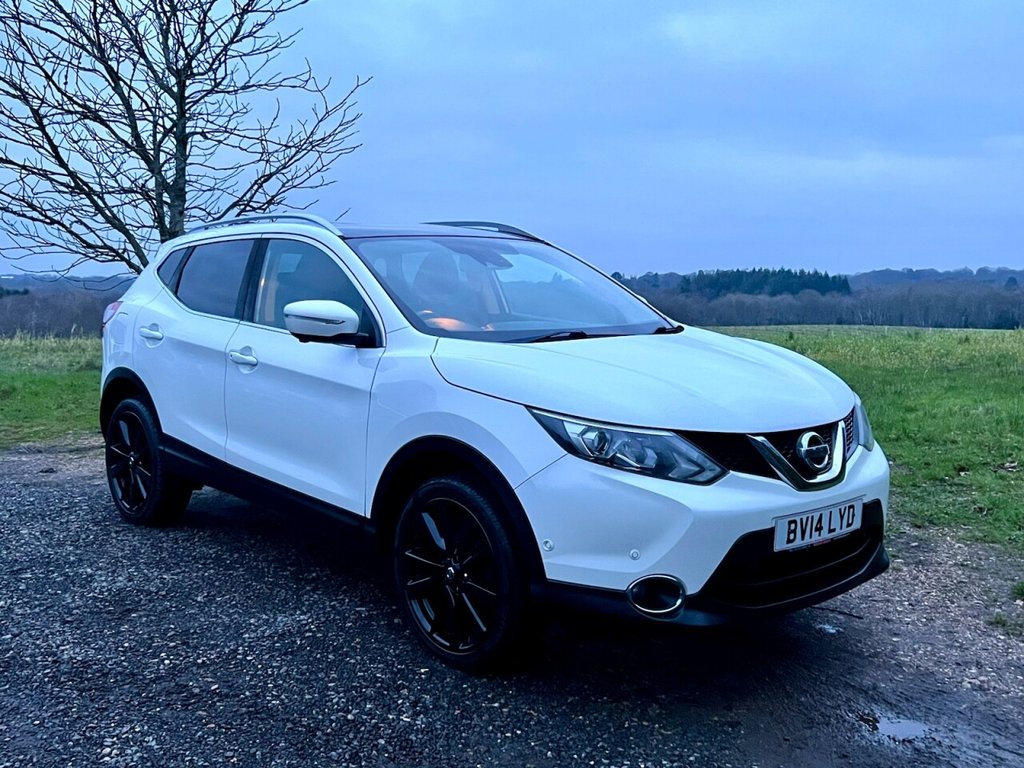 Used Nissan Qashqai 2014 for sale - 77089111: Photo 2