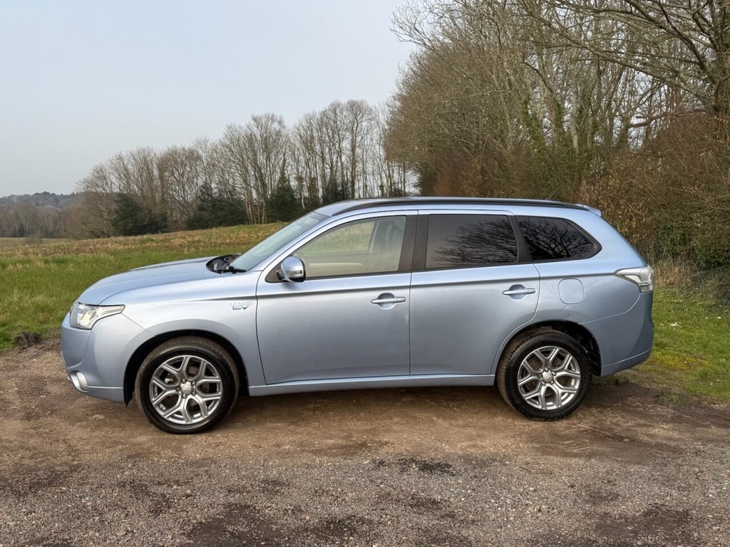 Used Mitsubishi Outlander 2015 for sale - 77764637: Photo 29