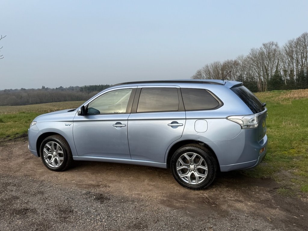 Used Mitsubishi Outlander 2015 for sale - 77764637: Photo 31