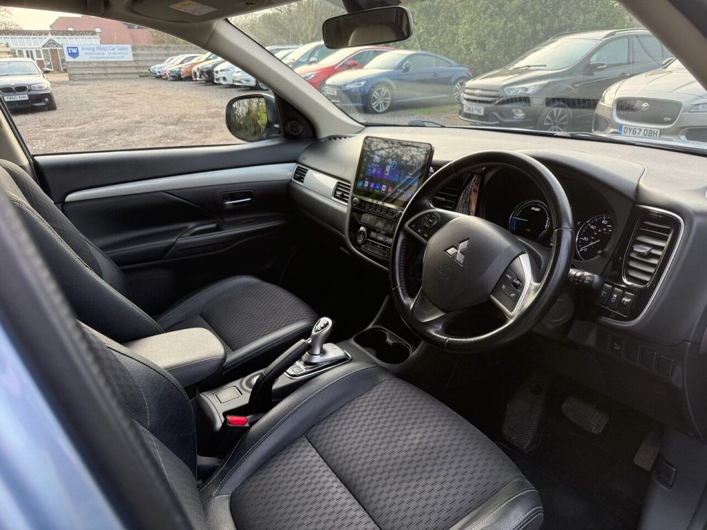 Used Mitsubishi Outlander 2015 for sale - 77764637: Photo 36