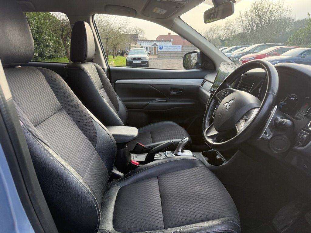 Used Mitsubishi Outlander 2015 for sale - 77764637: Photo 38