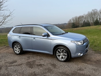 Used Mitsubishi Outlander 2015 for sale - 77764637: Photo