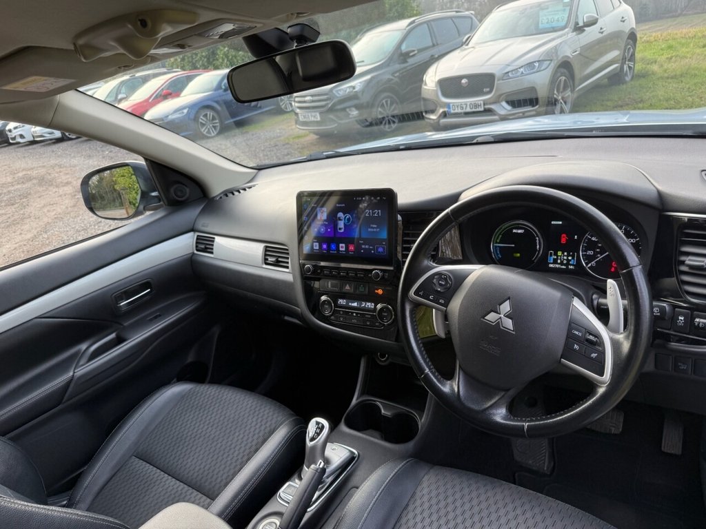 Used Mitsubishi Outlander 2015 for sale - 77764637: Photo 40