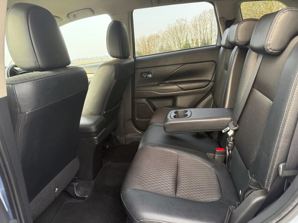 Used Mitsubishi Outlander 2015 for sale - 77764637: Photo 46