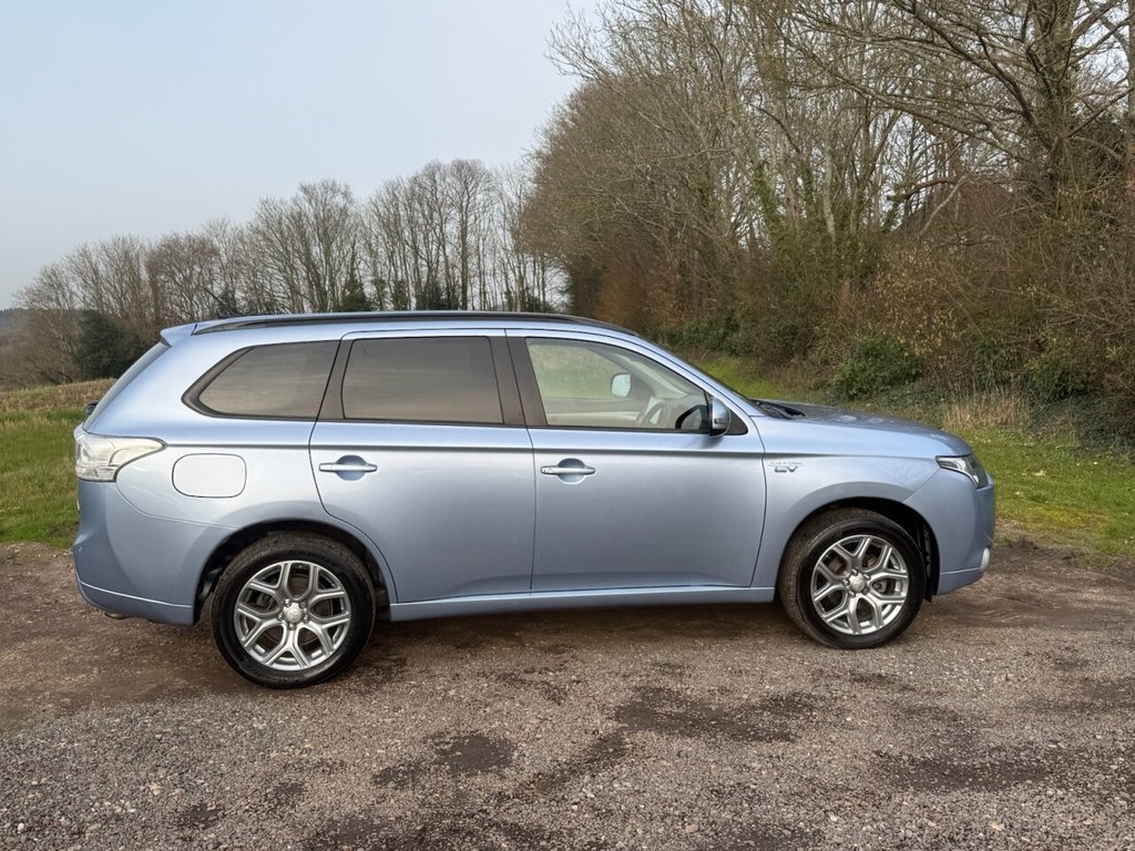 Used Mitsubishi Outlander 2015 for sale - 77764637: Photo 8