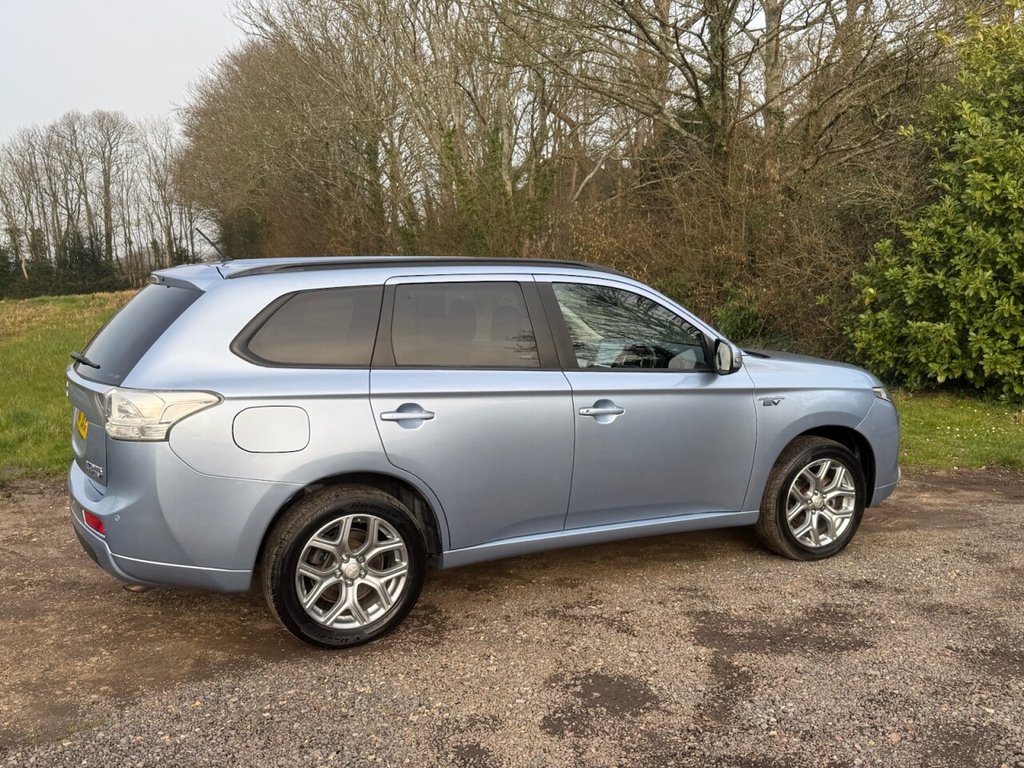 Used Mitsubishi Outlander 2015 for sale - 77764637: Photo 9