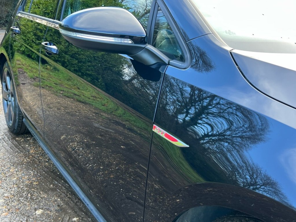 Used Volkswagen Golf 2014 for sale - 76791605: Photo 32