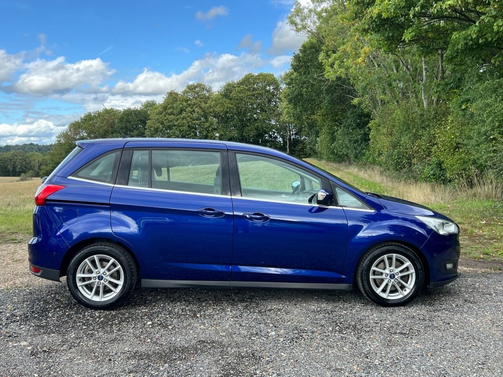 Used Ford Grand C-Max 2015 for sale - 76791602: Photo 6
