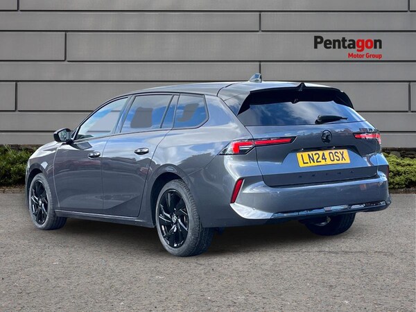 Used Vauxhall Astra 2024 for sale - 75672762: Photo 2