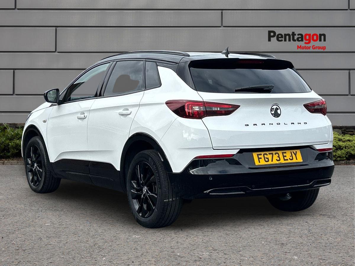 Used Vauxhall Grandland 2023 for sale - 76133362: Photo 2