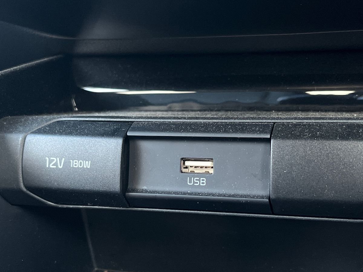 Used Kia Stonic 2023 for sale - 76542724: Photo 28