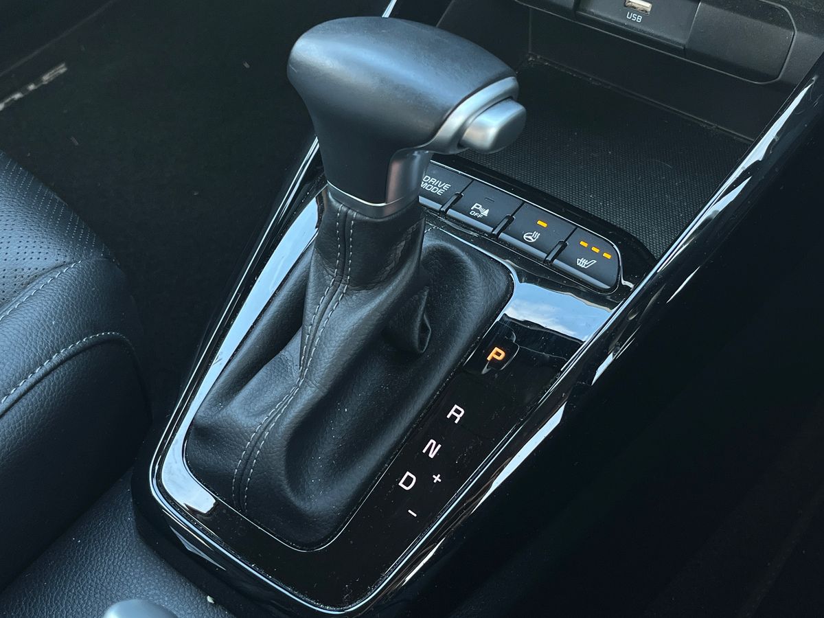 Used Kia Stonic 2023 for sale - 76542724: Photo 30