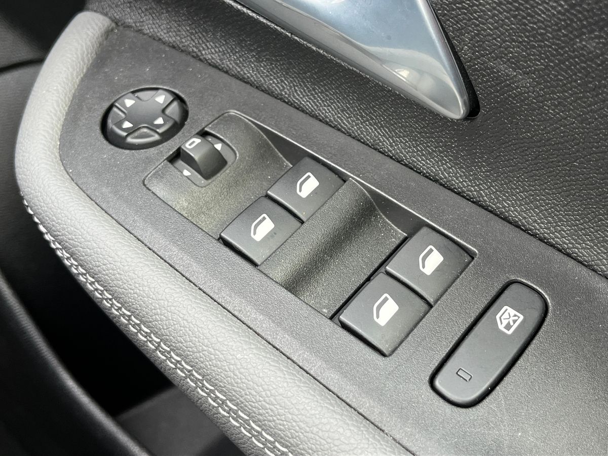 Used Vauxhall Mokka Electric 2024 for sale - 73679588: Photo 29